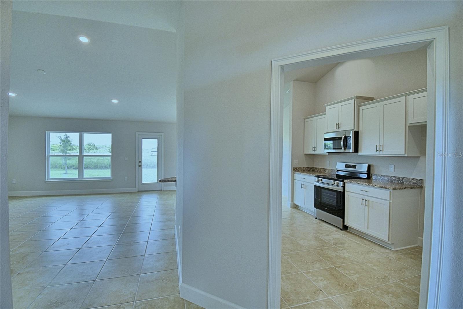 4507 Sundew Ln Property Photo 5