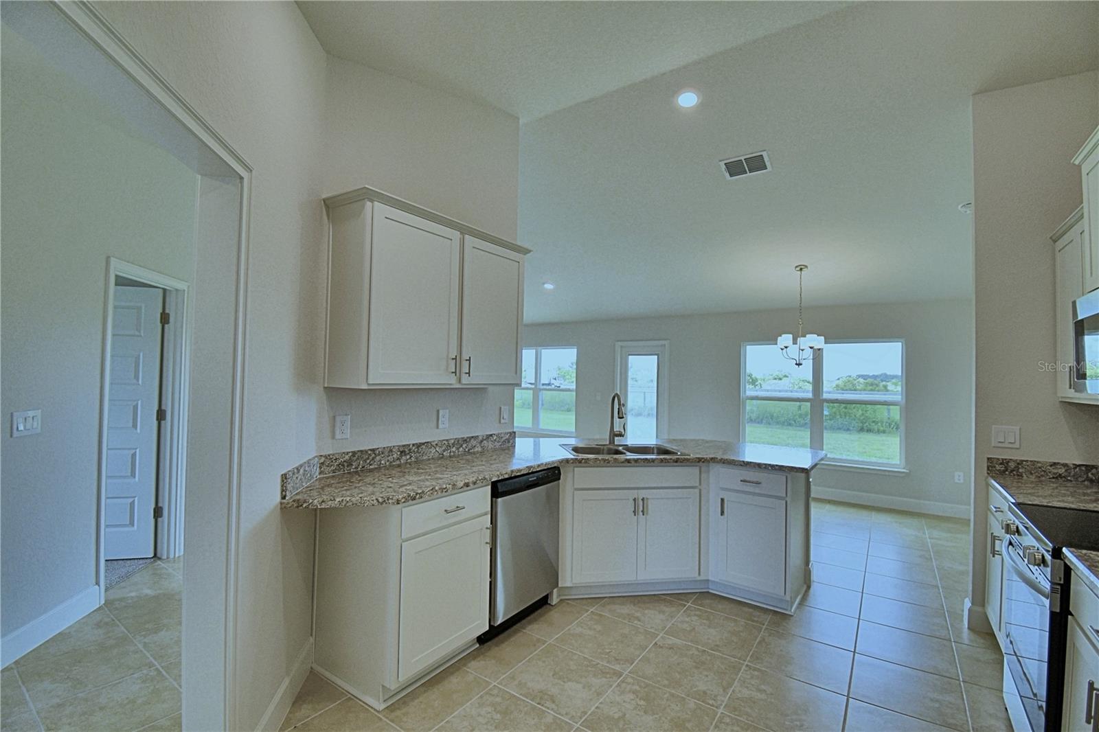 4507 Sundew Ln Property Photo 7