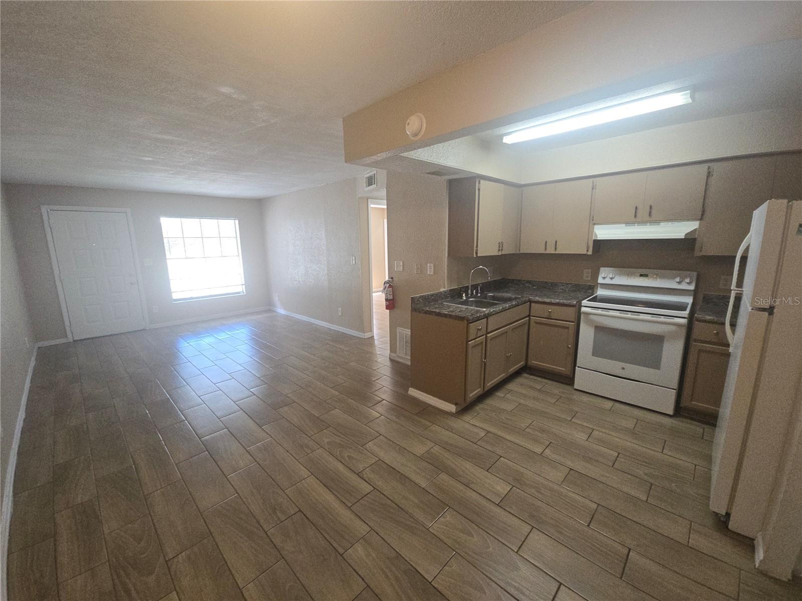 L4965474 Property Photo 5