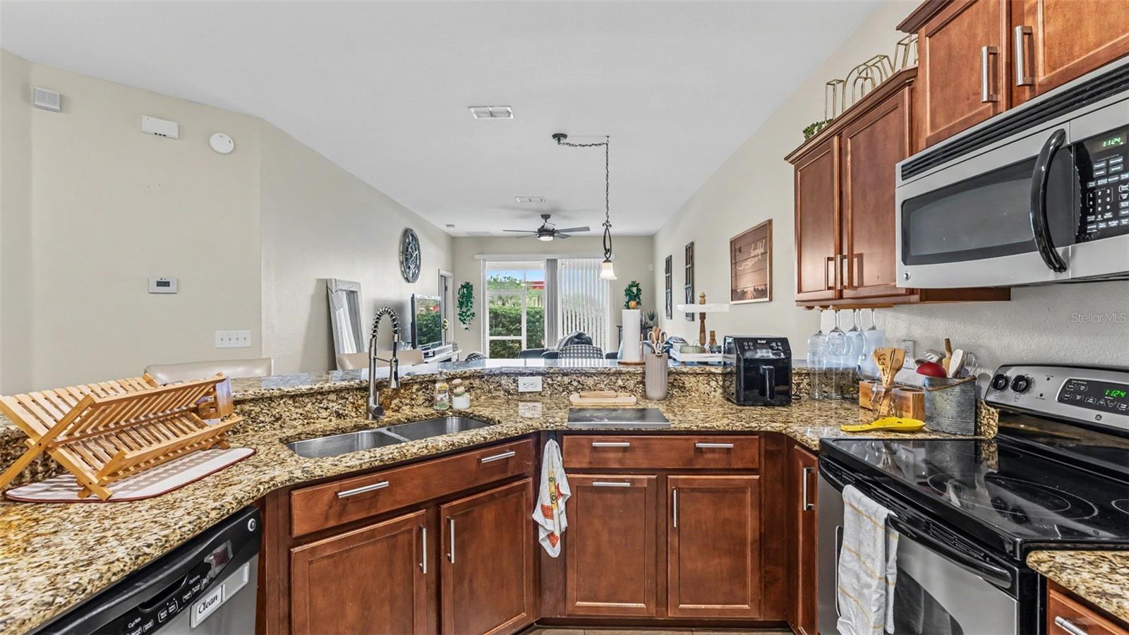 L4965479 Property Photo 6