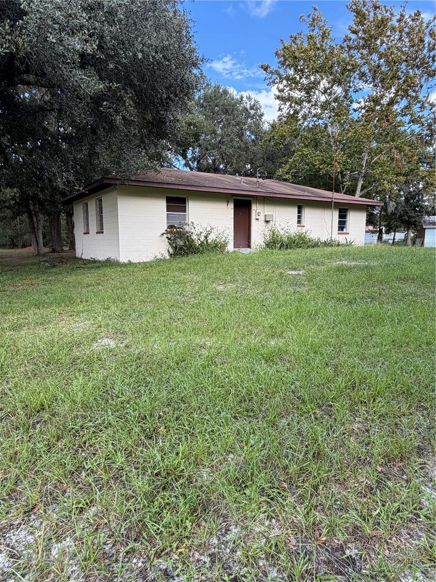 2315 Woods Trl Property Photo 3