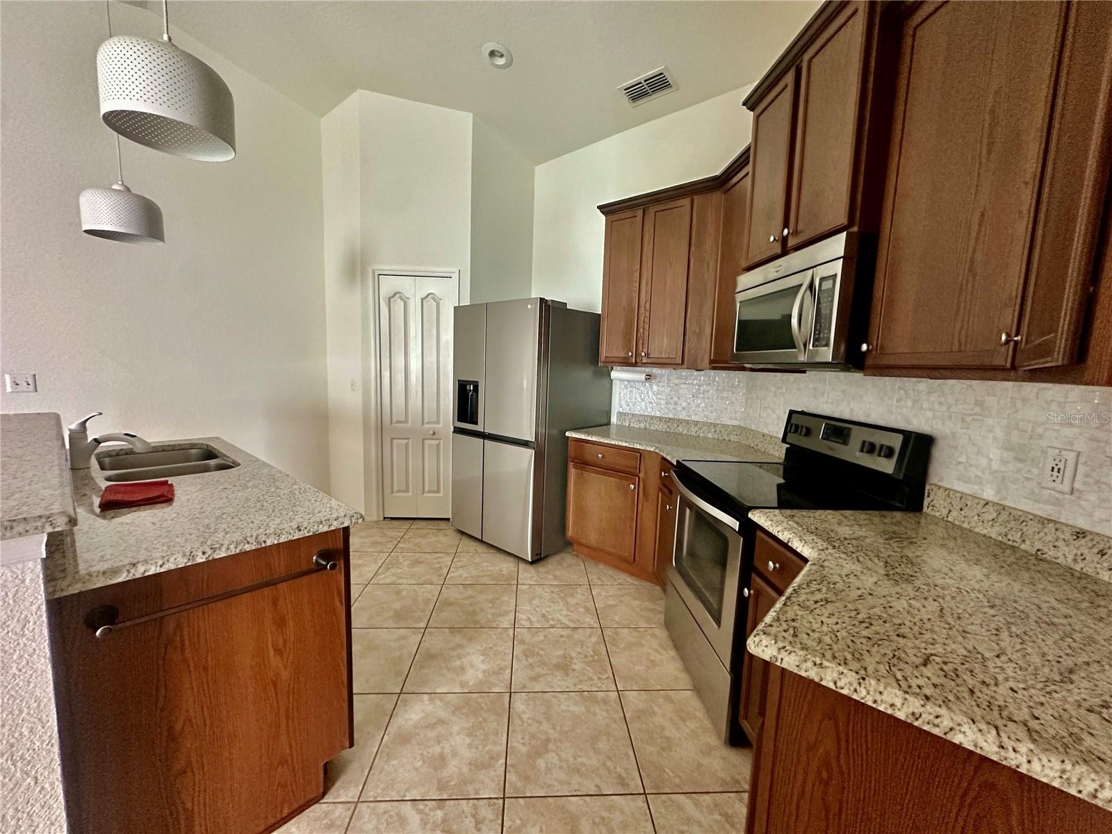 1144 High Seas St Property Photo 7