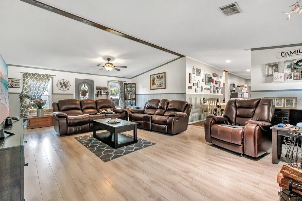 3688 Pioneer Trails Blvd E Property Photo 6