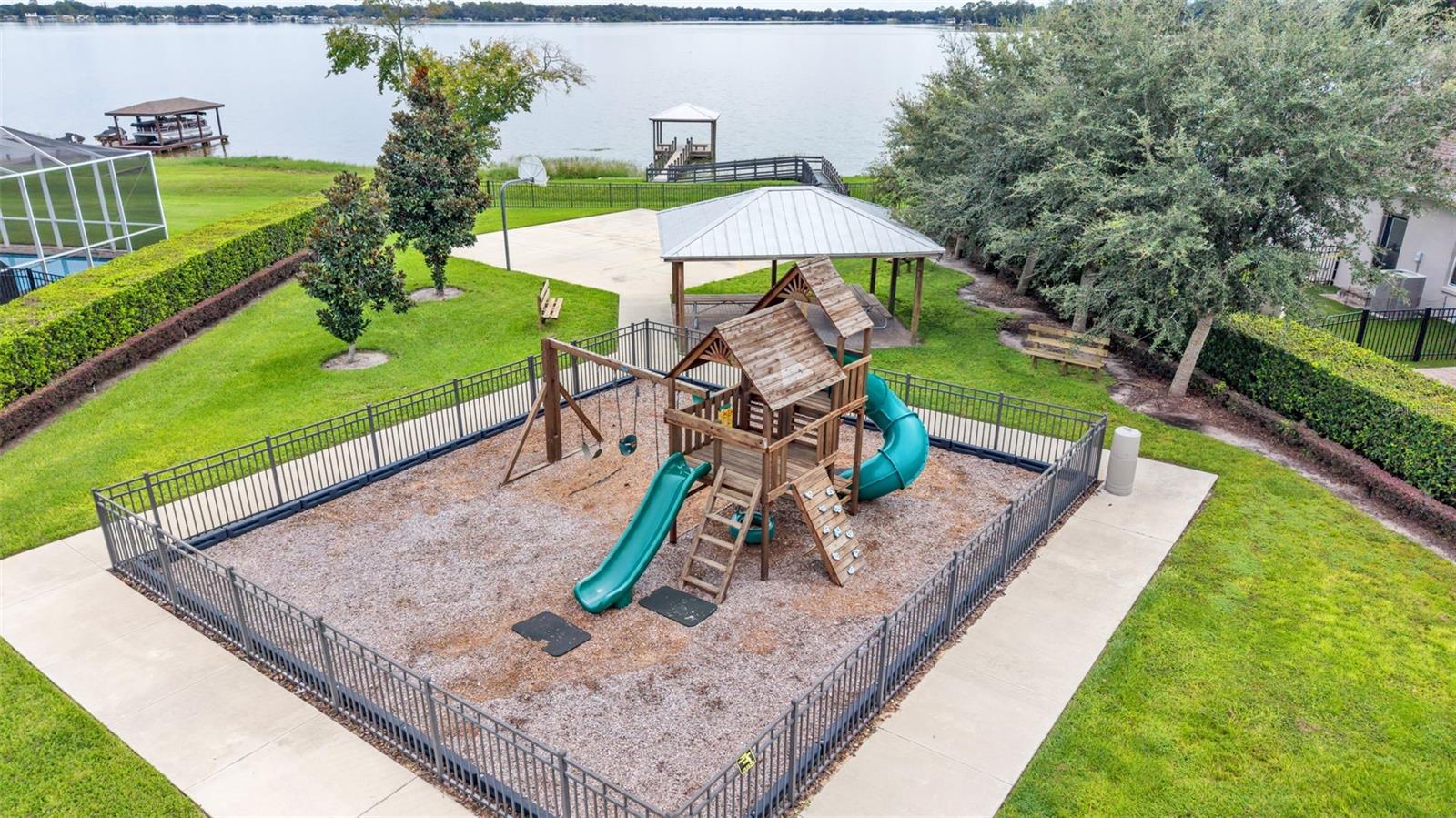 314 Lake Mariana Way Property Photo 40