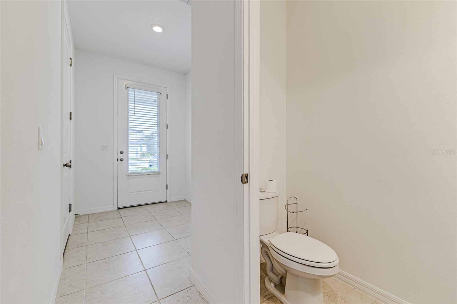 1748 Sanibel Dr Property Photo 5
