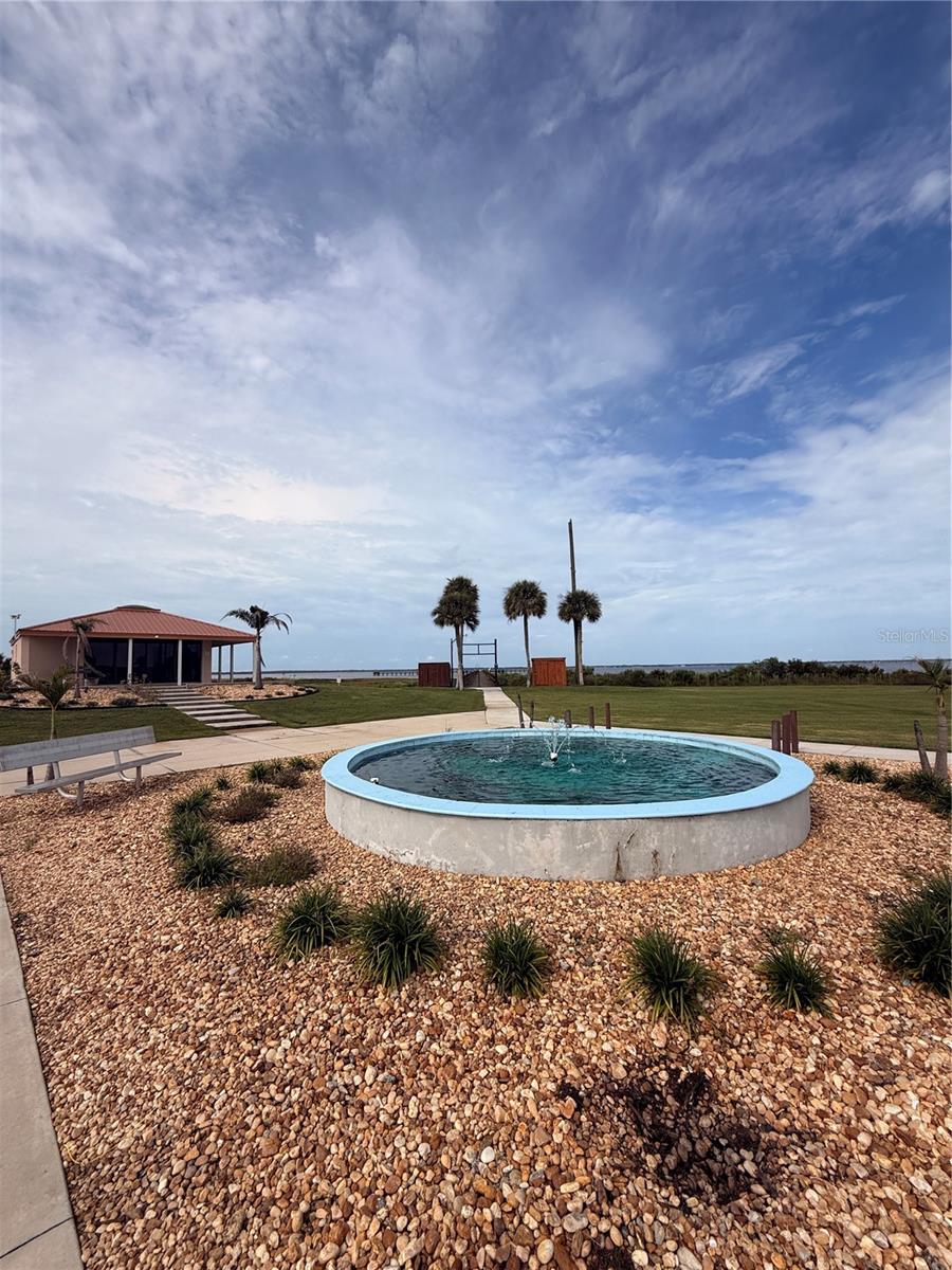 414 Camellia Dr #7 Property Photo 3