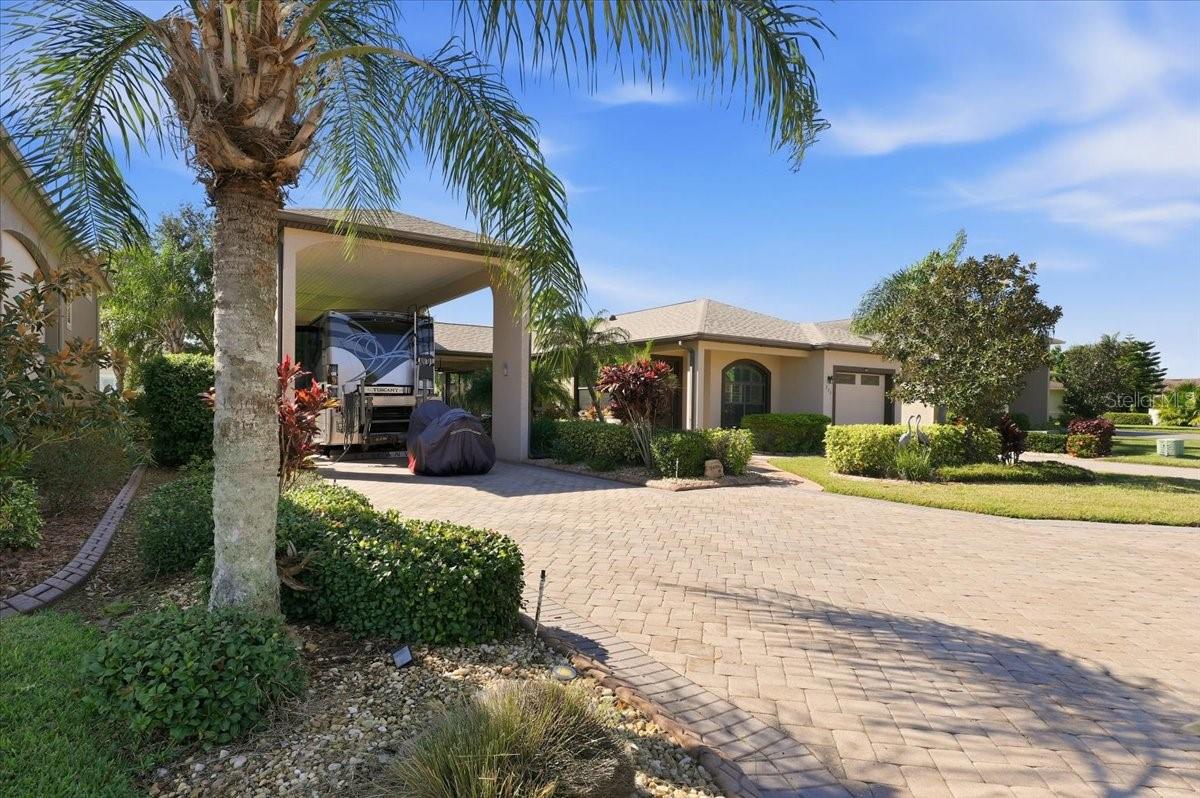 733 Meandering Way Property Photo 4
