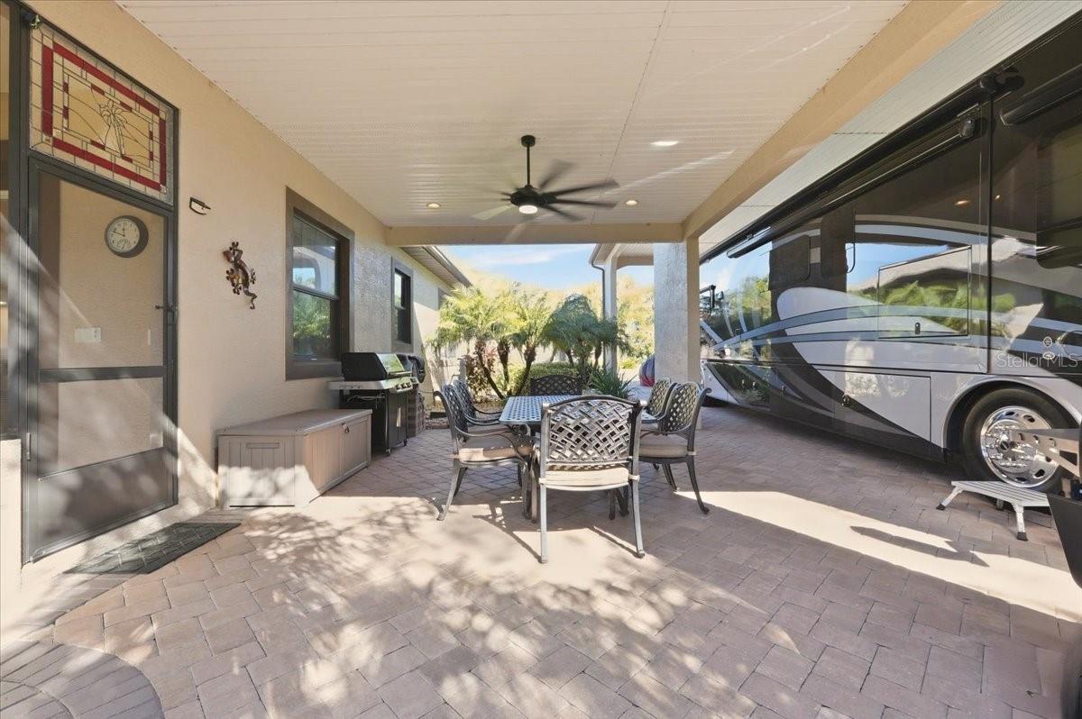 733 Meandering Way Property Photo 35
