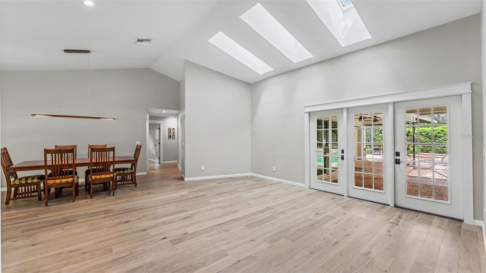 2712 Laurel Oak Dr Property Photo 16