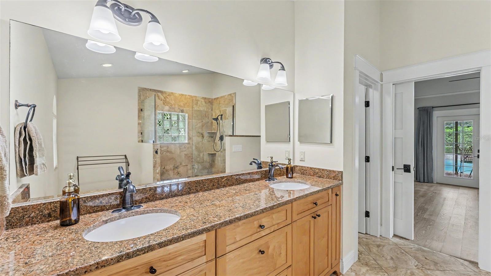 2712 Laurel Oak Dr Property Photo 24