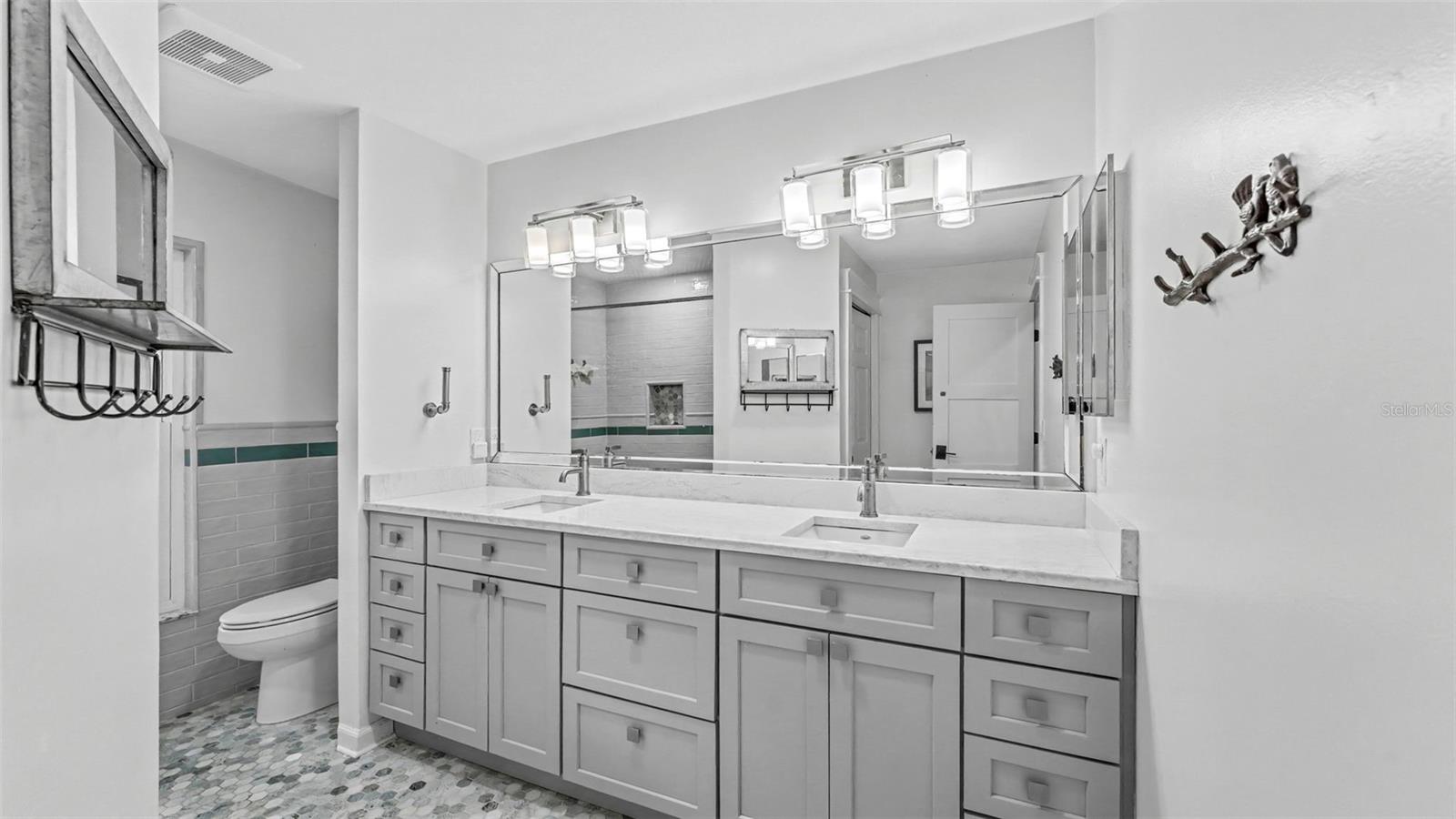 2712 Laurel Oak Dr Property Photo 34