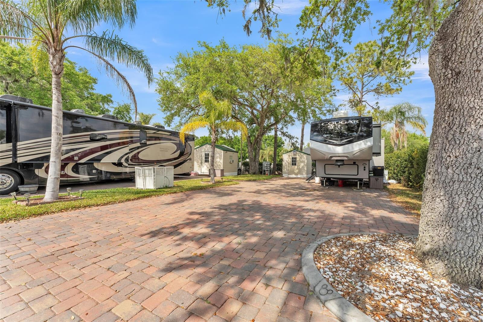 16329 Cherry Tree Ct Property Photo 2