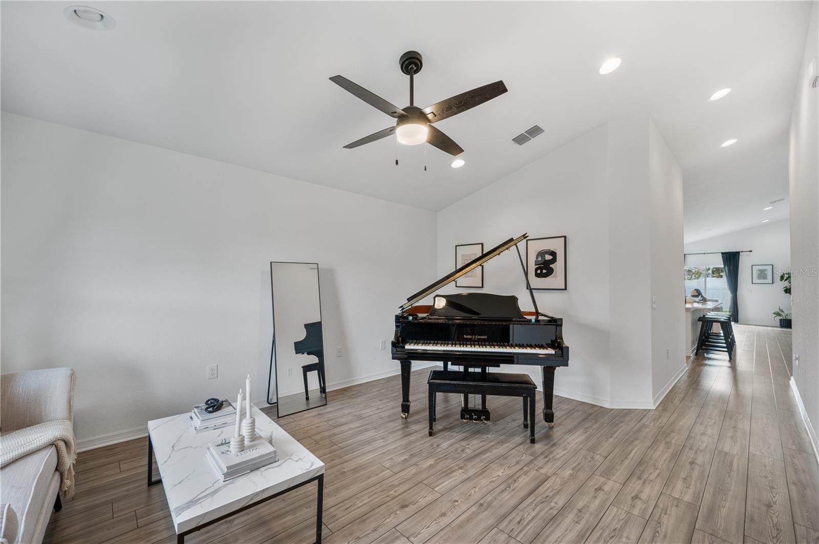 1279 Pintail Pl Property Photo 6