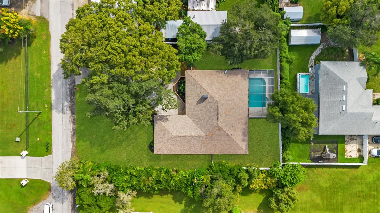 2637 Grace Mnr Property Photo 3
