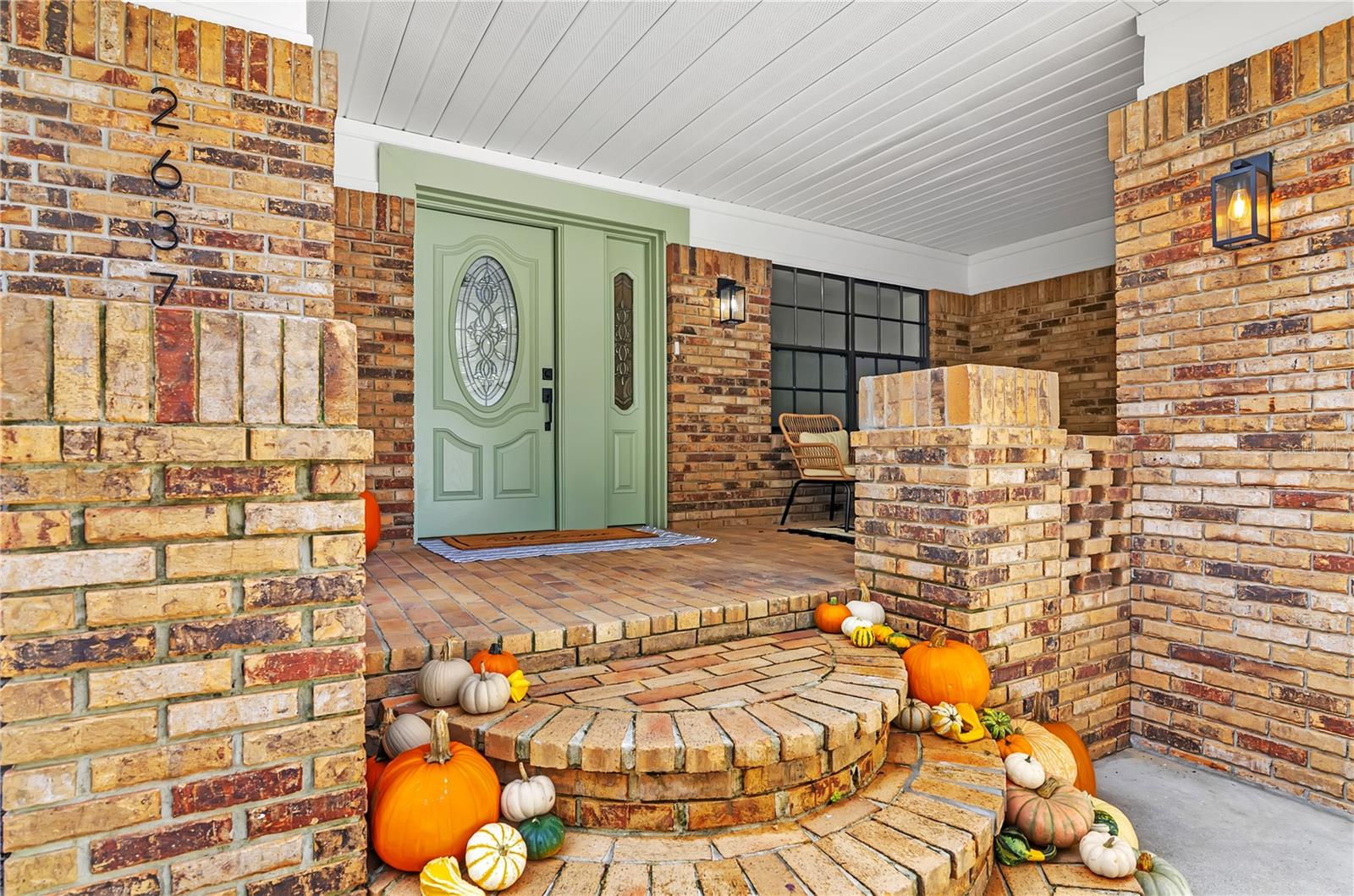 2637 Grace Mnr Property Photo 8