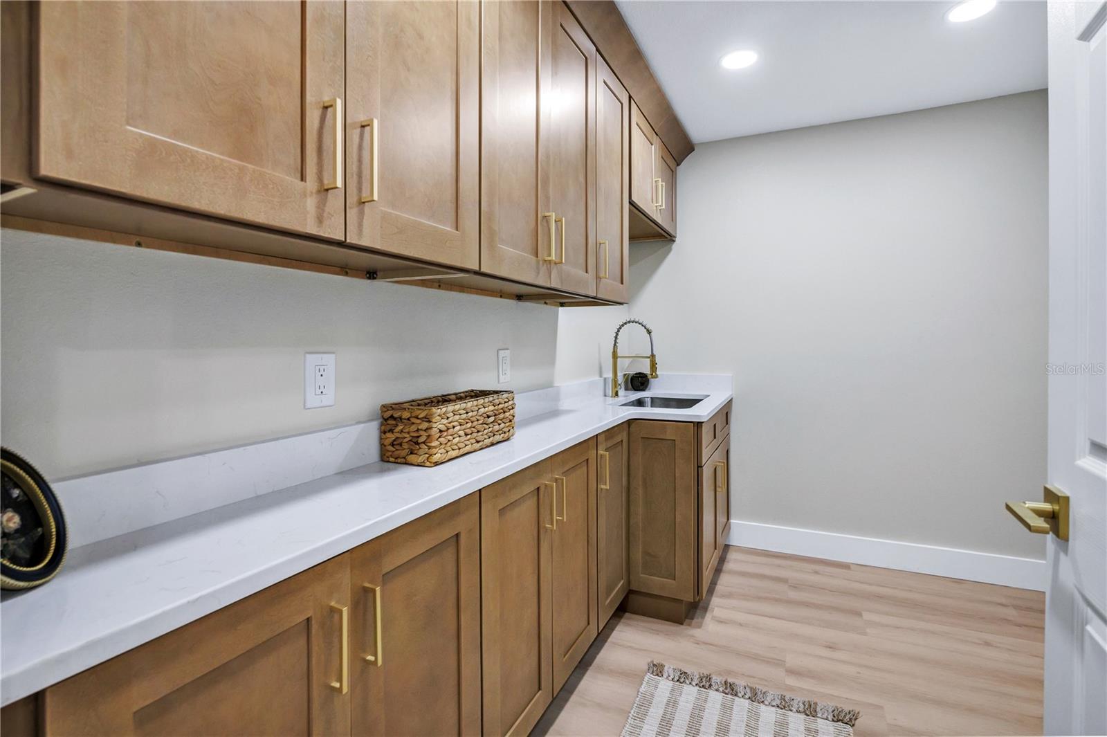 2637 Grace Mnr Property Photo 29