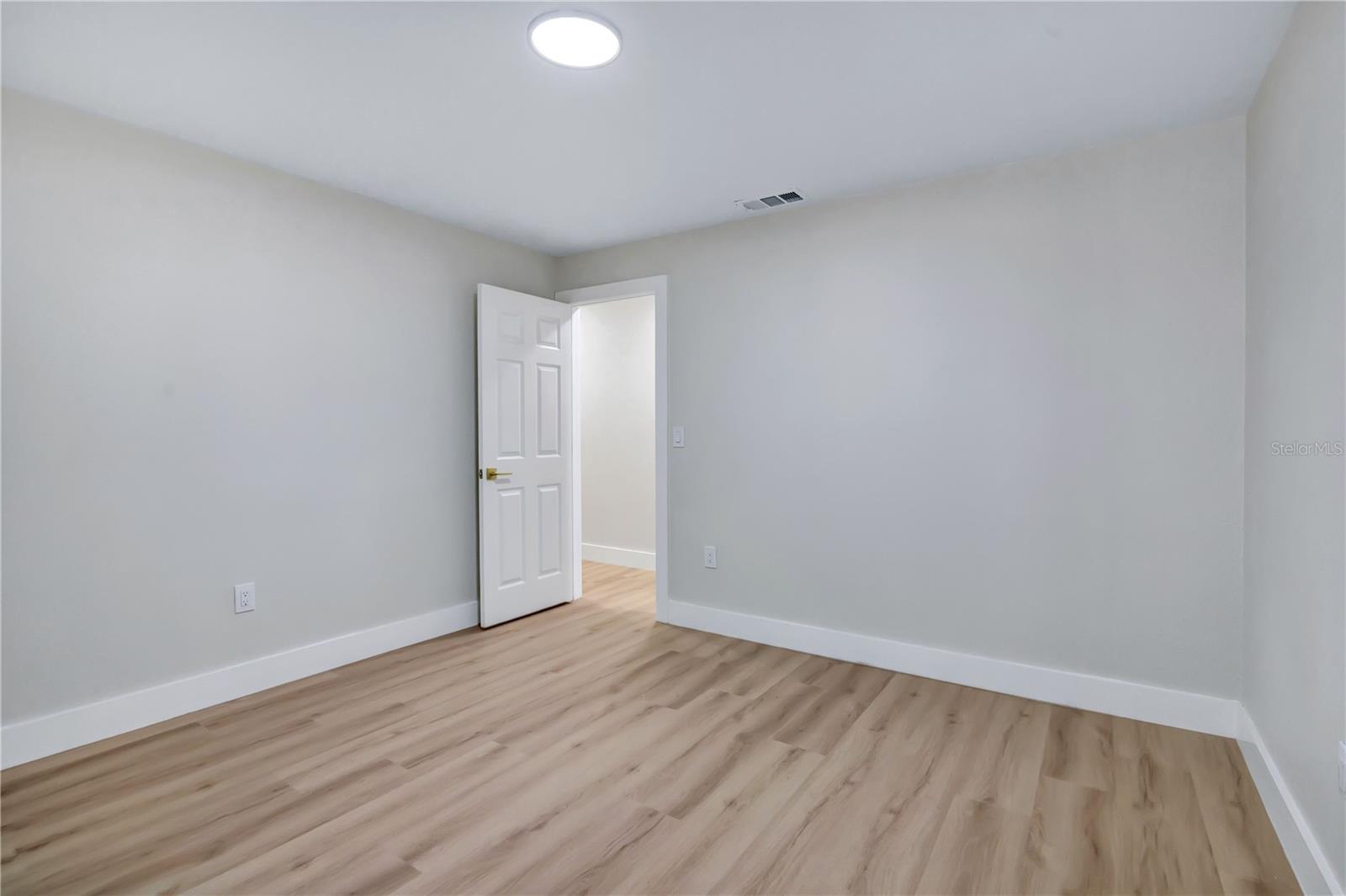 2637 Grace Mnr Property Photo 32