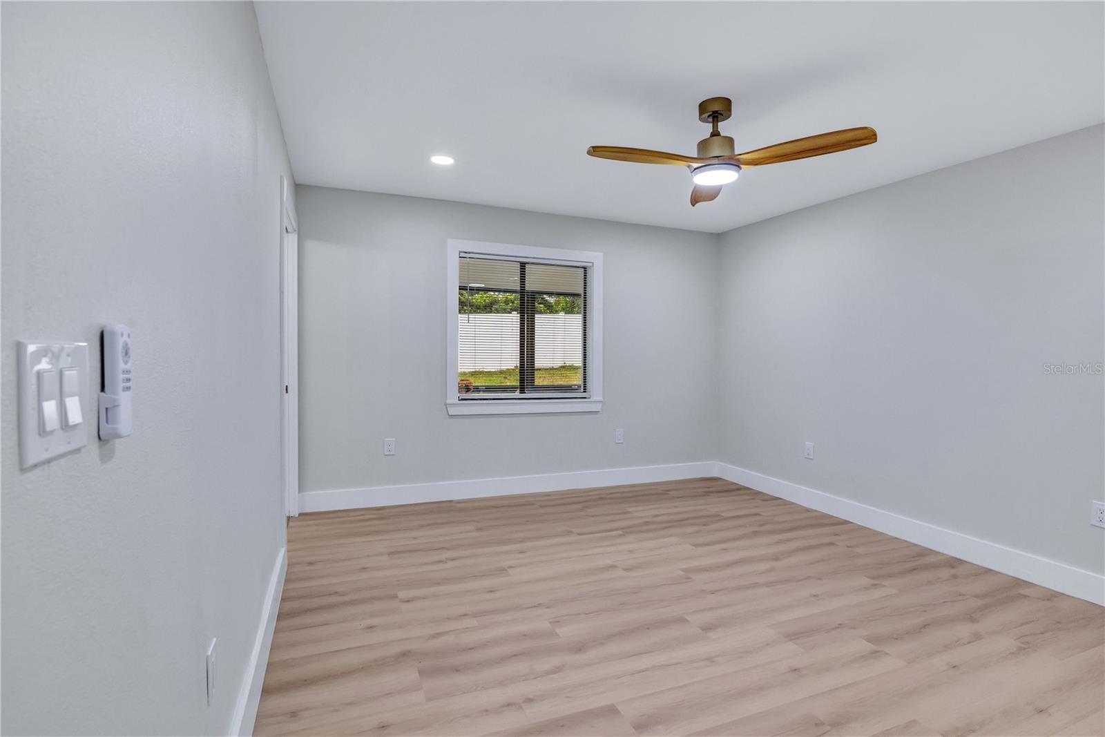 2637 Grace Mnr Property Photo 36