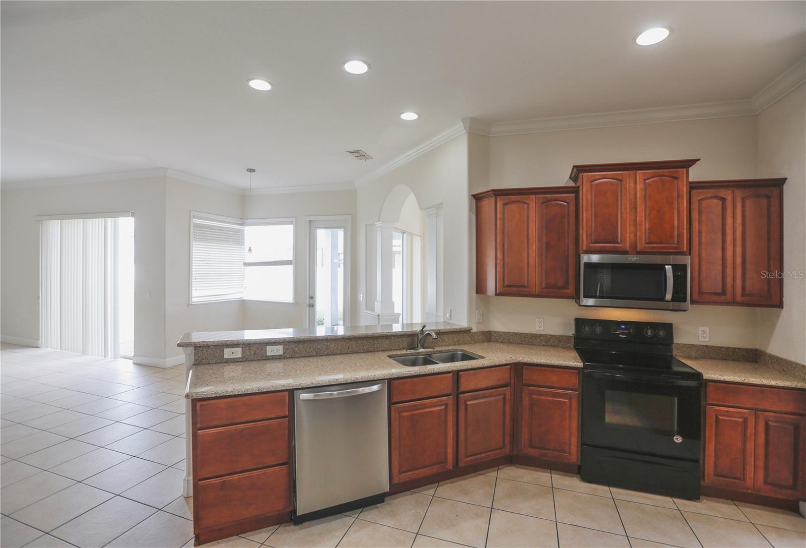 6829 Bushnell Dr Property Photo 8