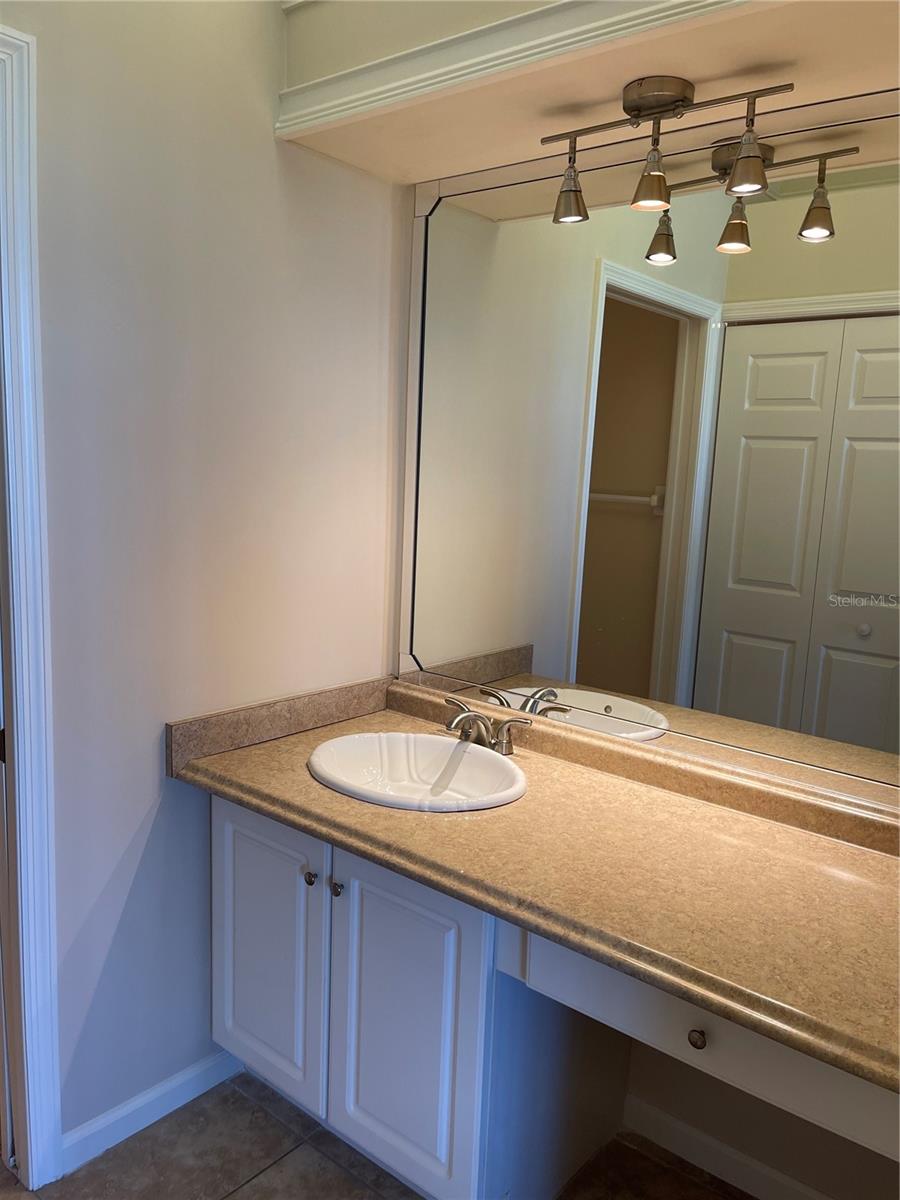 489 Enclave Pl #31 Property Photo 24