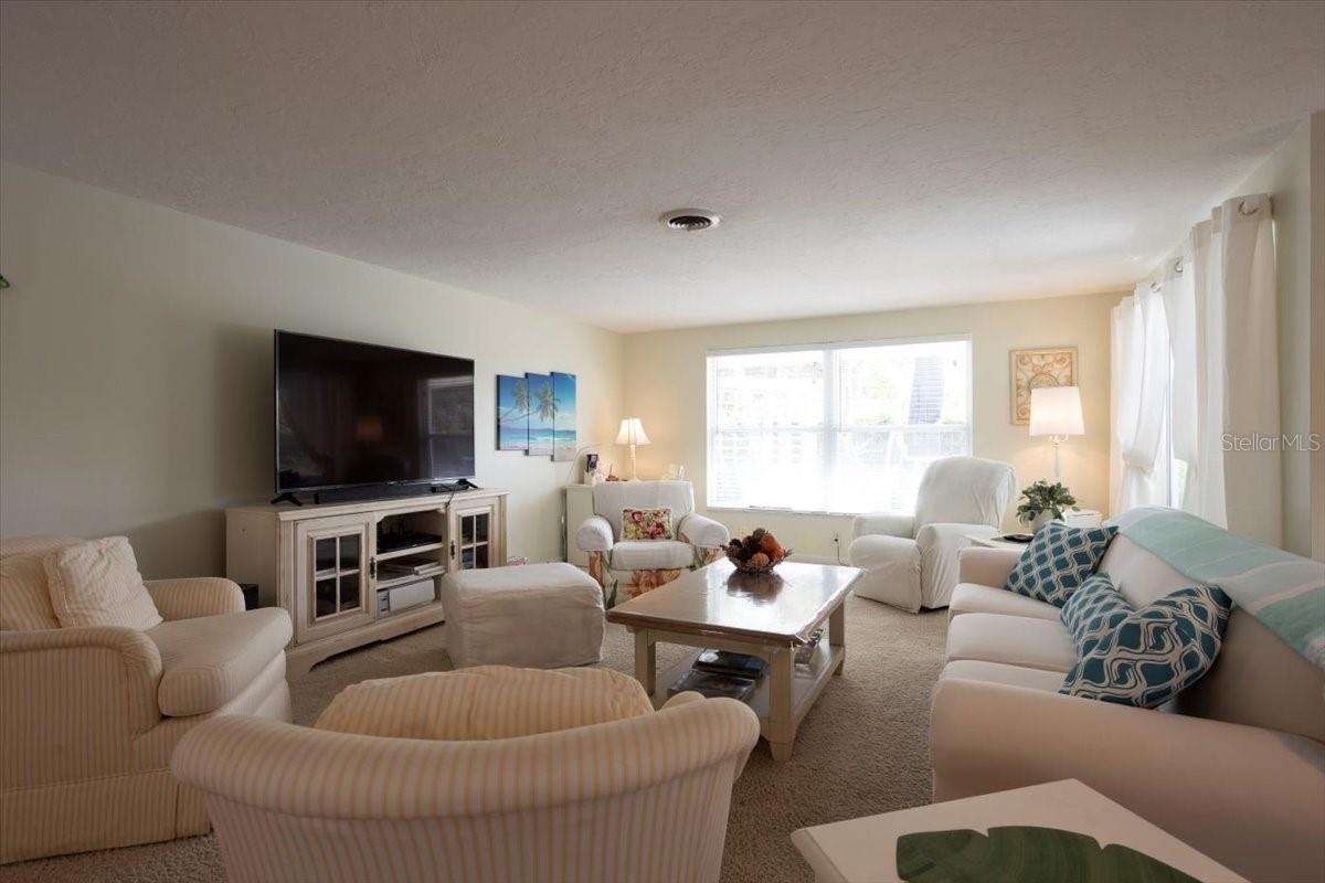 614 Treasure Boat Way Property Photo 6