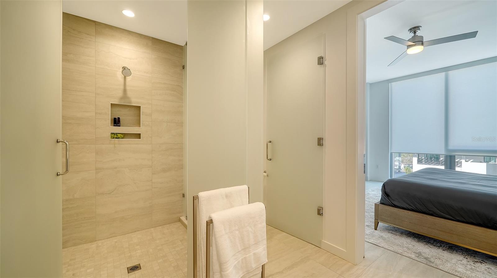 301 Quay Commons Dr #704 Property Photo 28