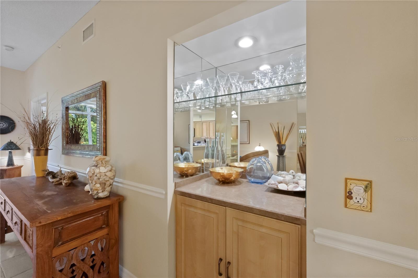 9611 Castle Point Dr #915 Property Photo 11