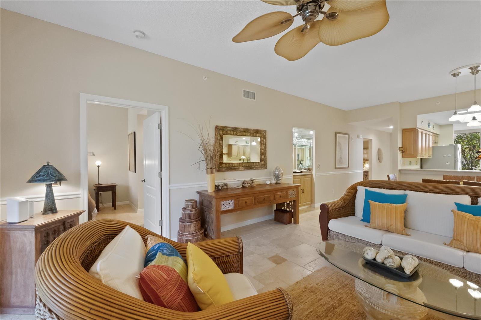 9611 Castle Point Dr #915 Property Photo 12