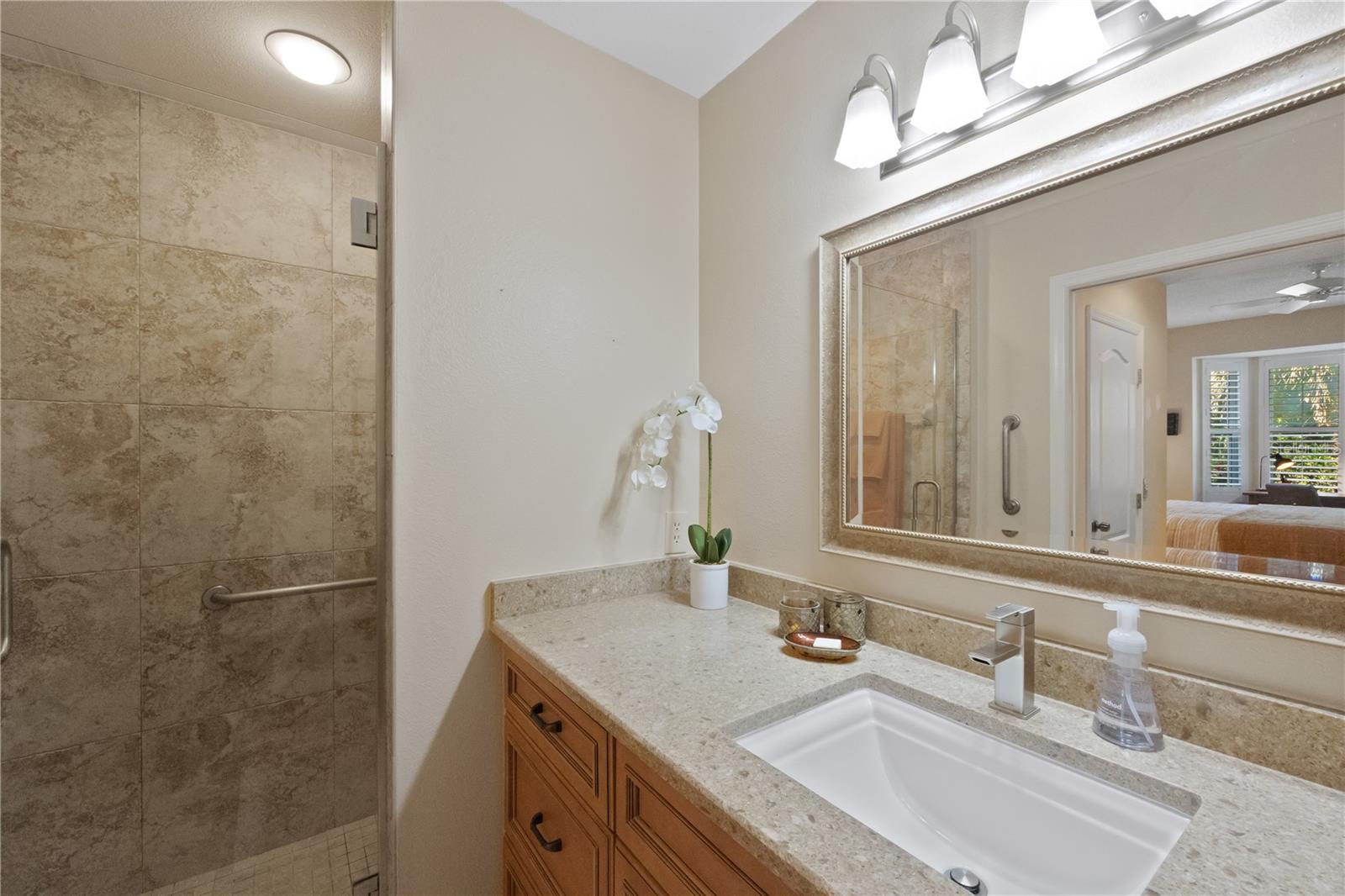 9611 Castle Point Dr #915 Property Photo 18