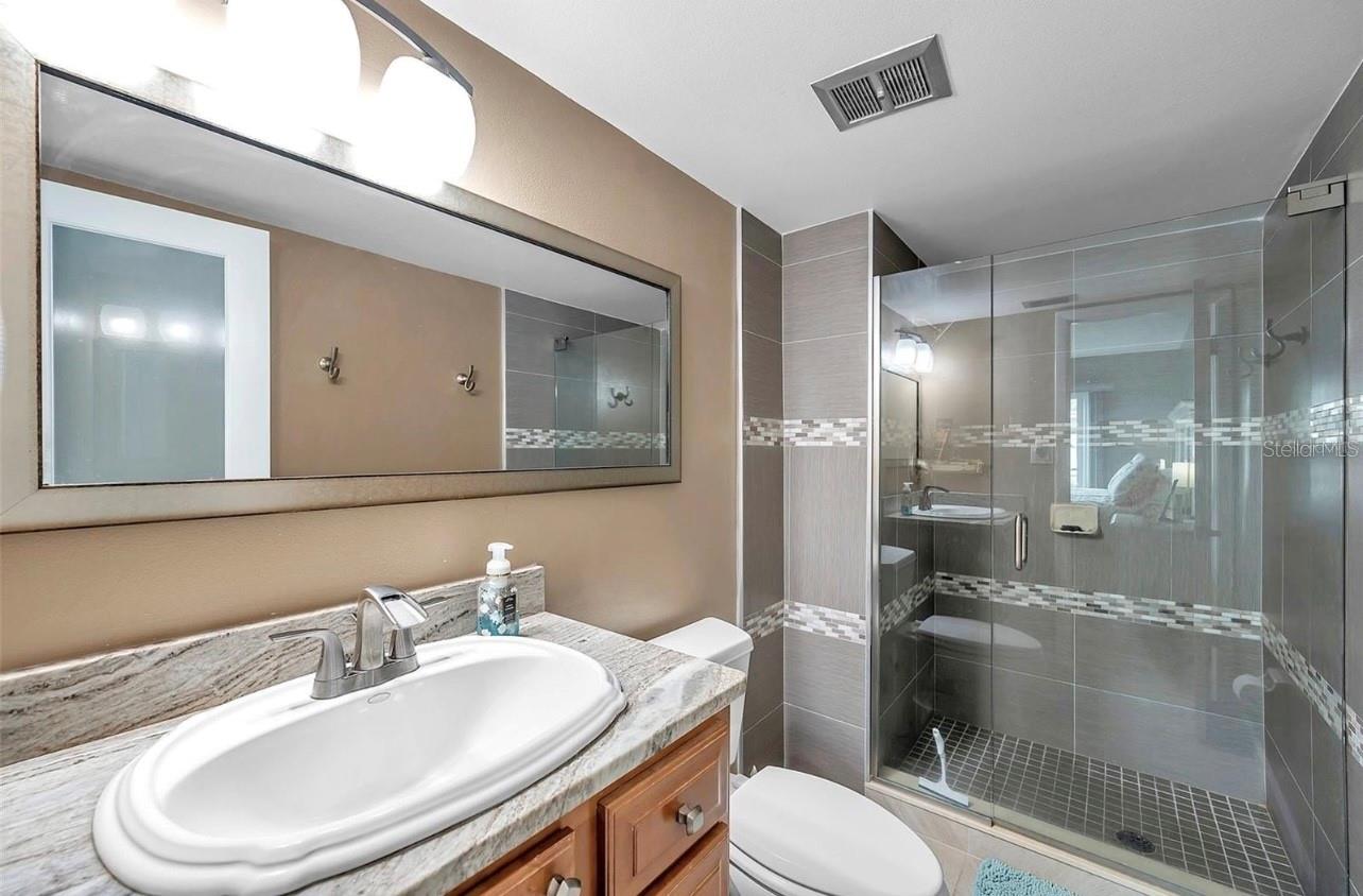 6470 Hollywood #108 Property Photo 11