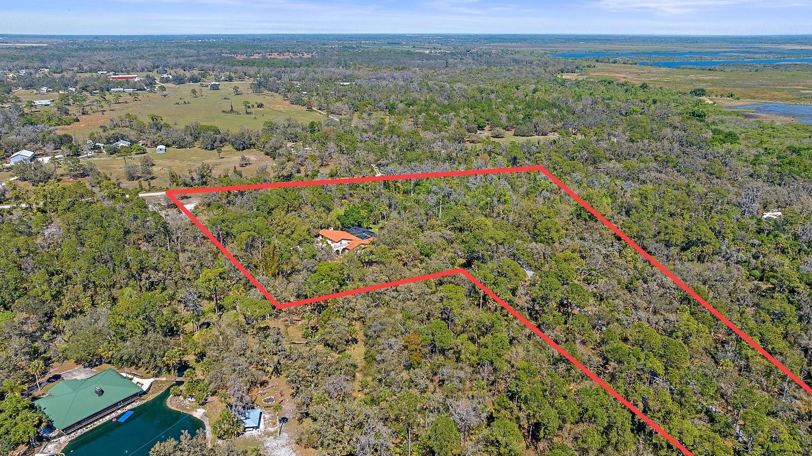 4674 Hidden River Rd Property Photo 17