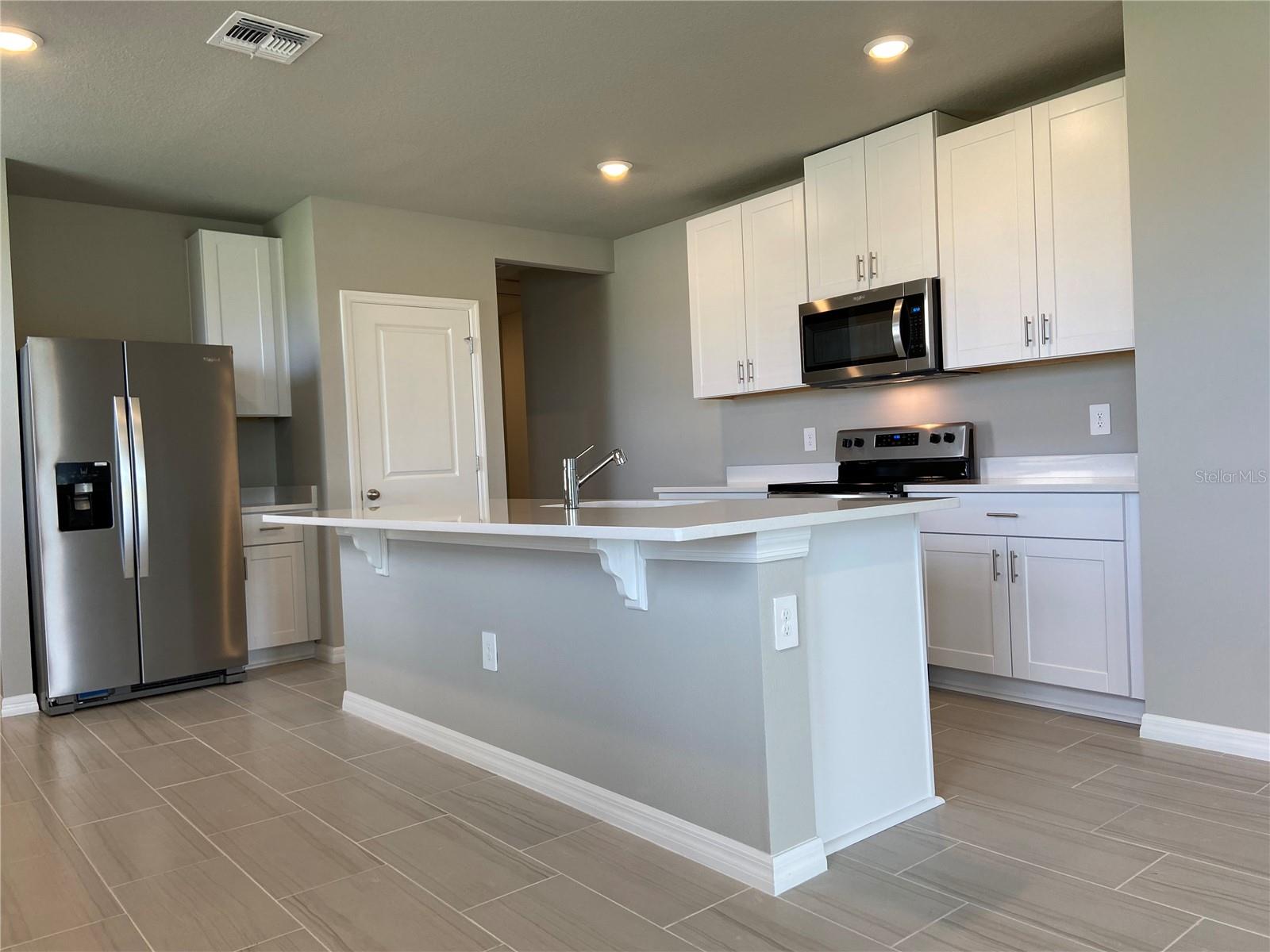 156 Whiteland Bnd Property Photo 6