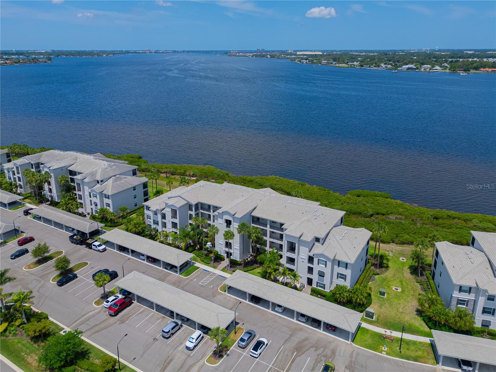 1020 Tidewater Shores Loop #108 Property Photo 1