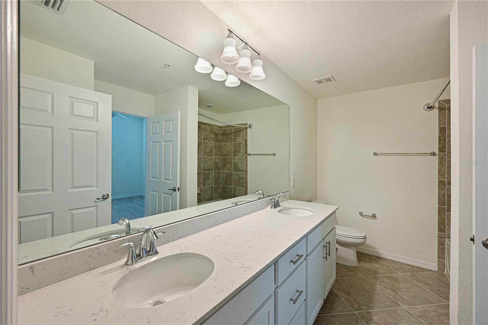 1020 Tidewater Shores Loop #108 Property Photo 18