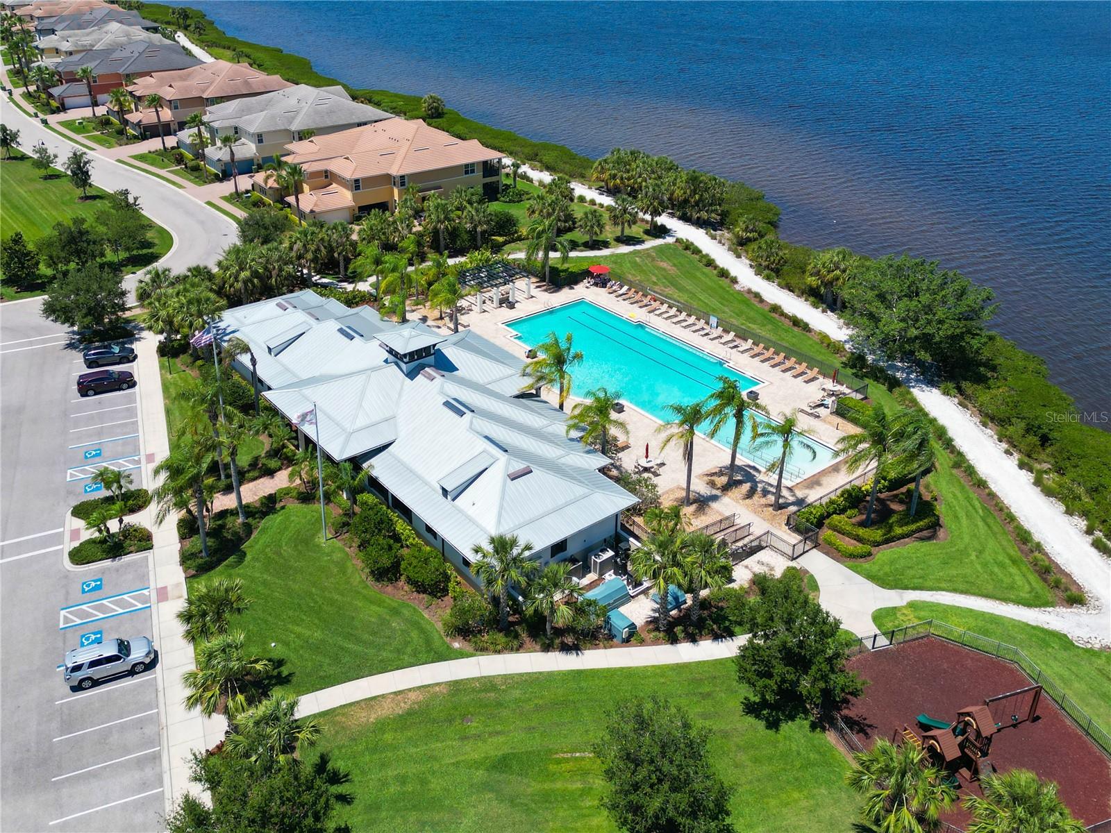 1020 Tidewater Shores Loop #108 Property Photo 38