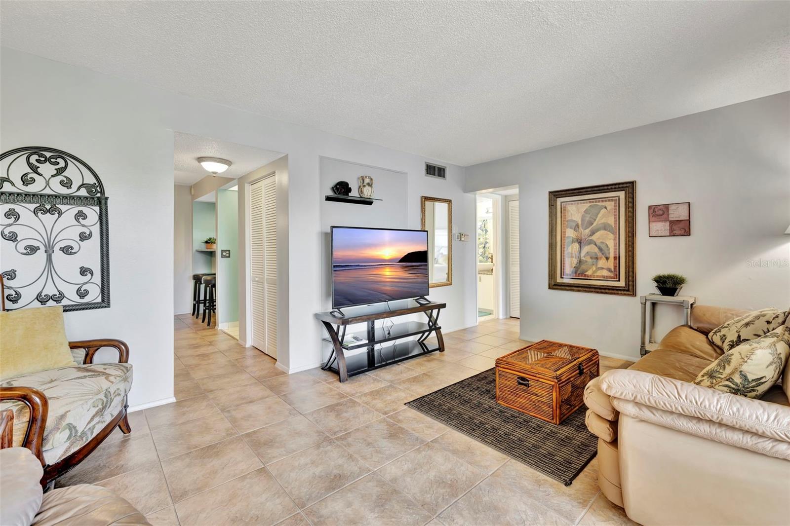 6157 Midnight Pass Rd #e24 Property Photo 10