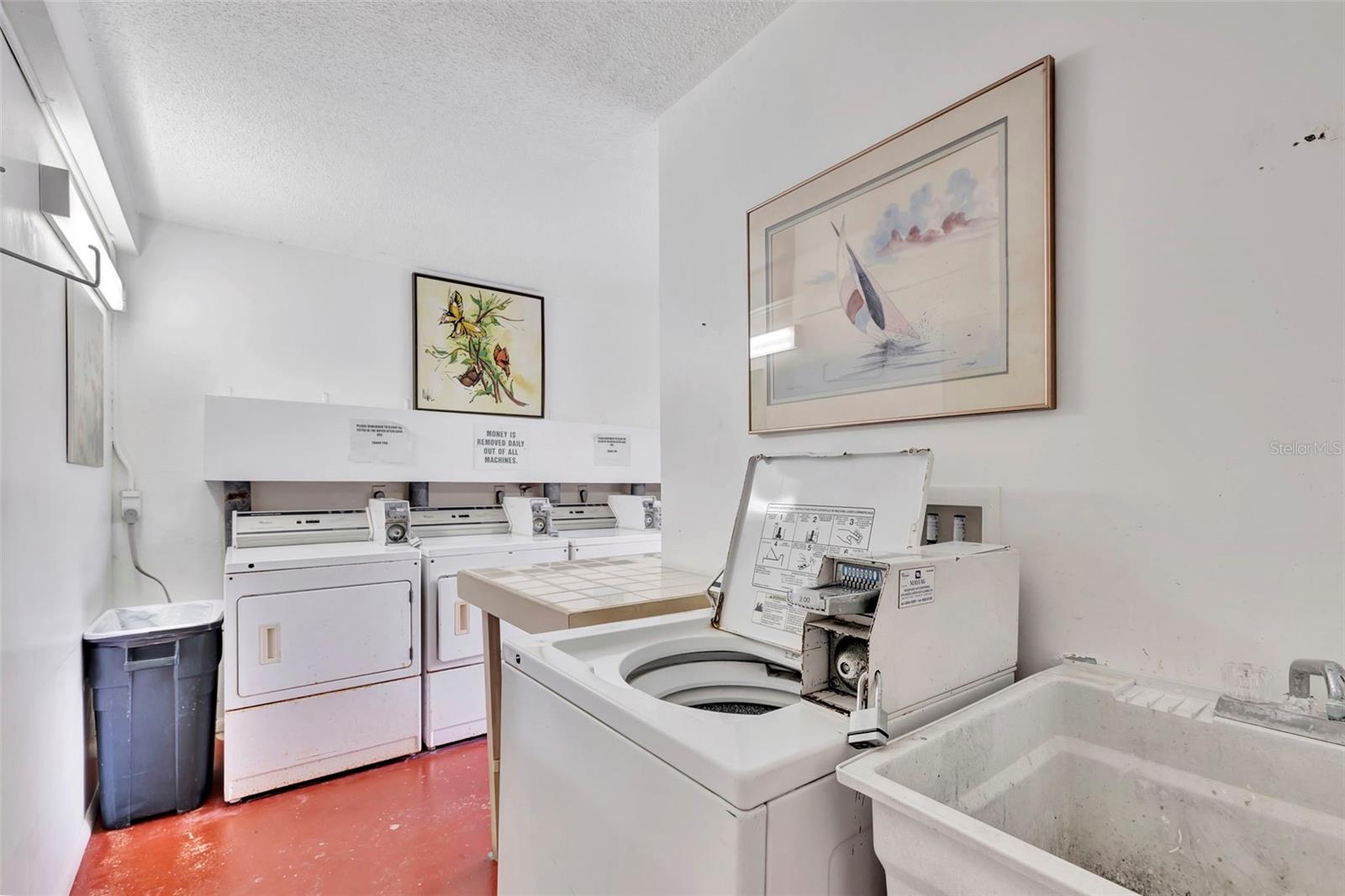 6157 Midnight Pass Rd #e24 Property Photo 33