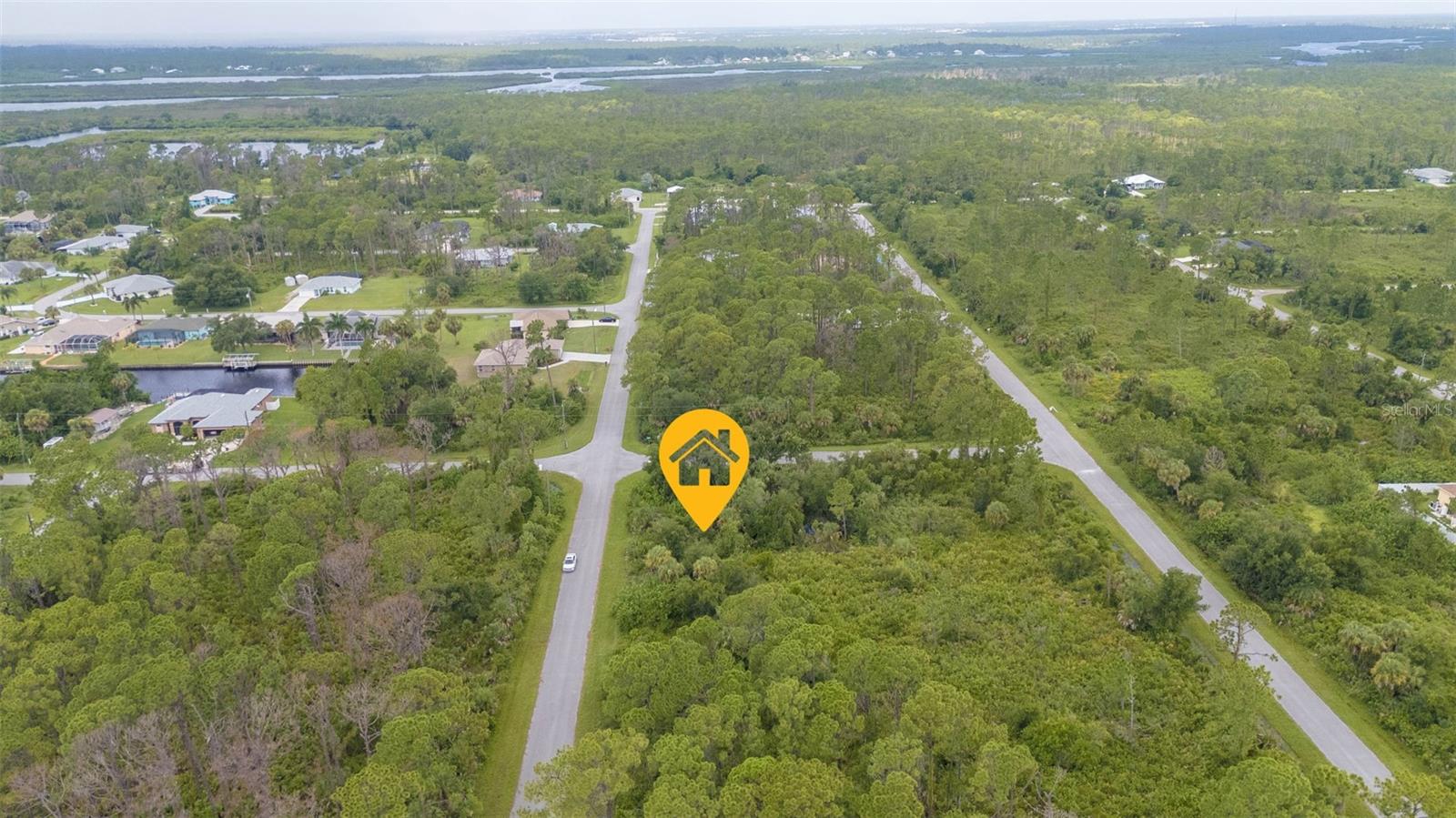 12132 Kraft Ave Property Photo 4
