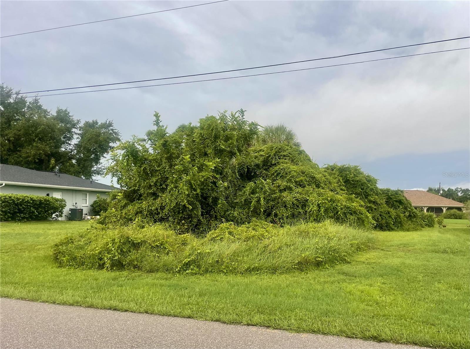 2143 Ulster Ct Property Photo 2