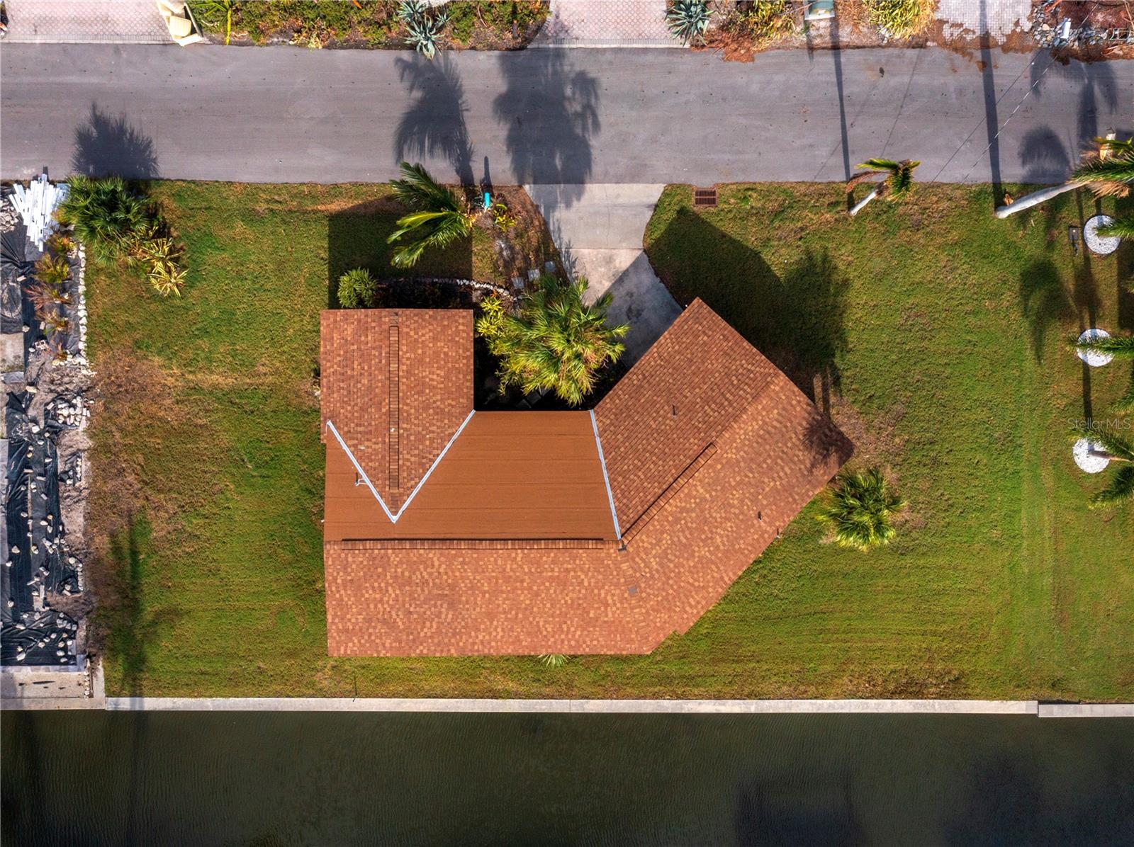 780 Jungle Queen Way Property Photo 13