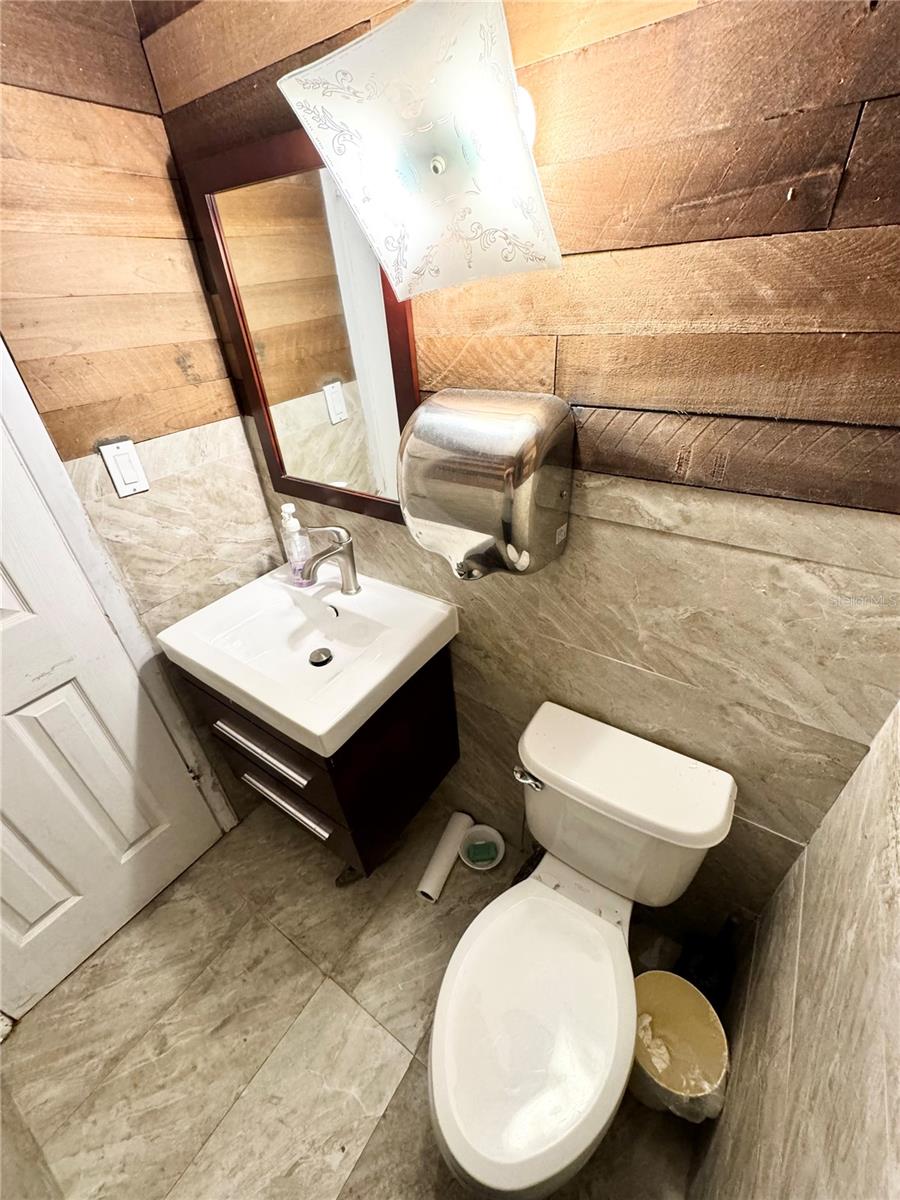 3080 Bee Ridge Rd Property Photo 16