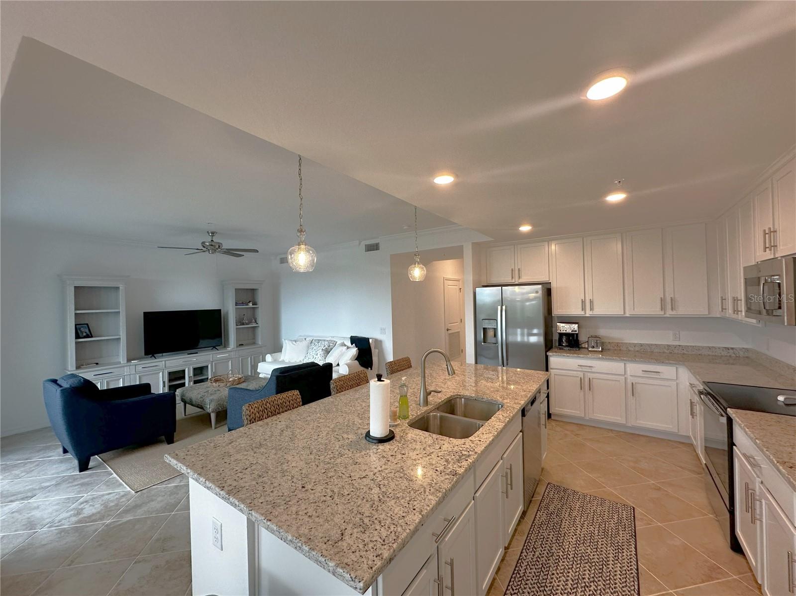 14041 Heritage Landing Blvd #627 Property Photo 6