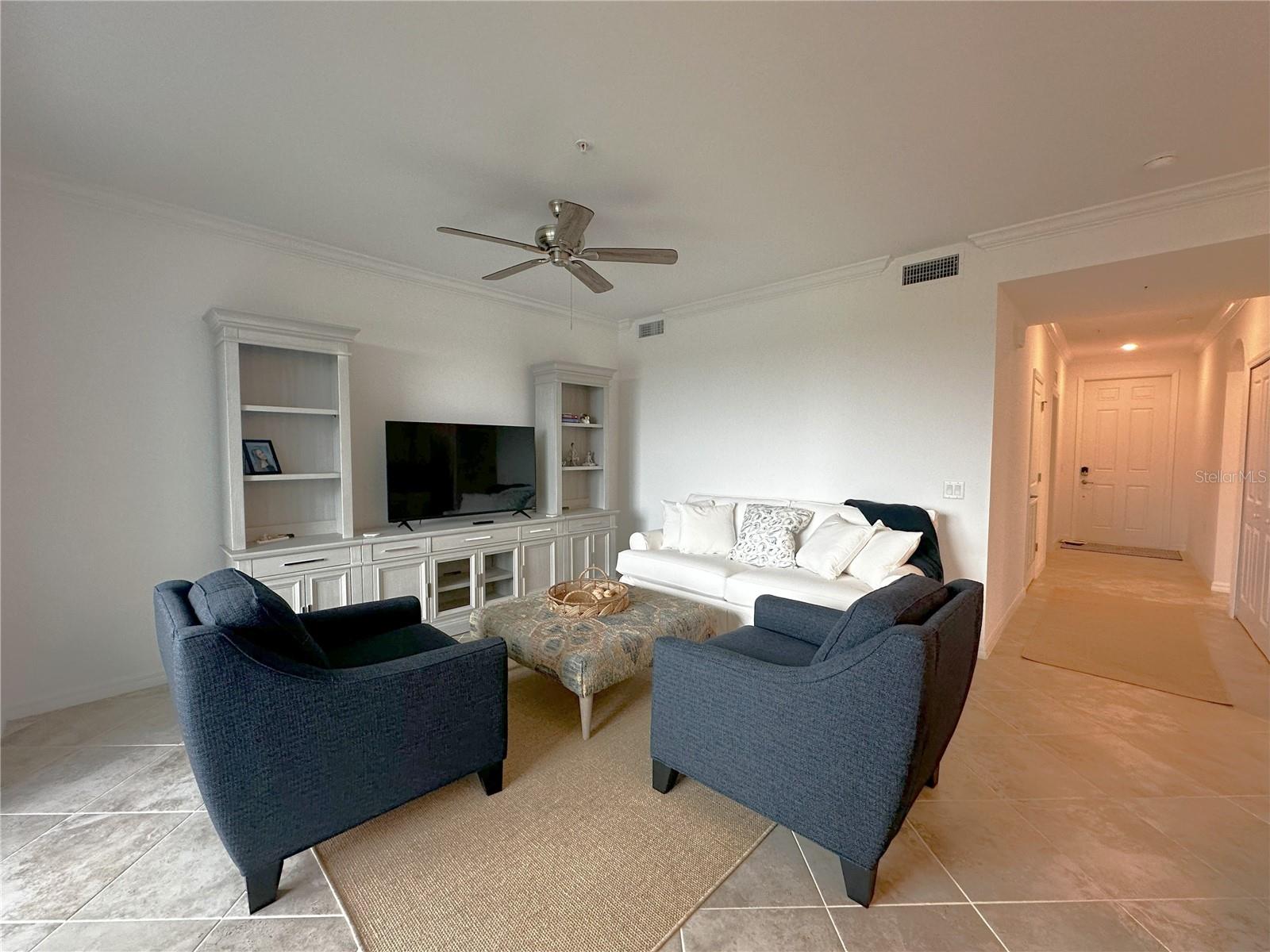 14041 Heritage Landing Blvd #627 Property Photo 7