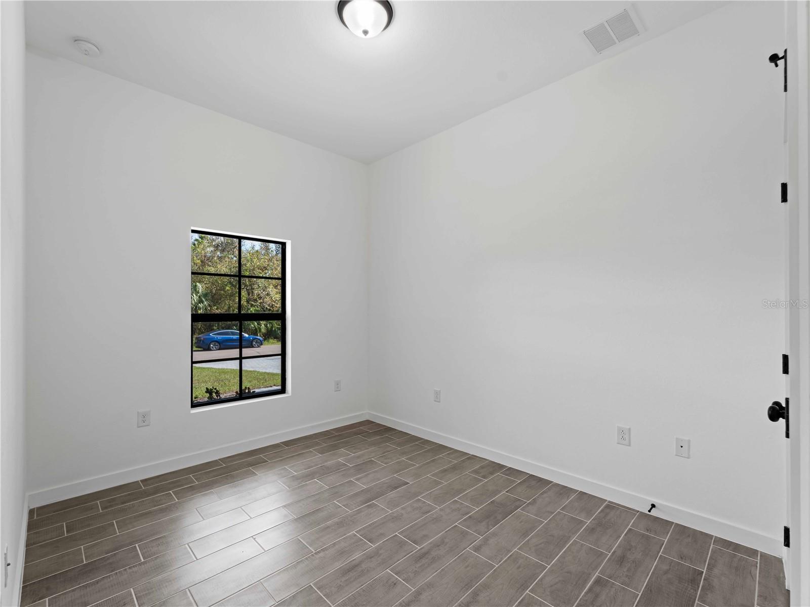 4081 Felhorn St Property Photo 17