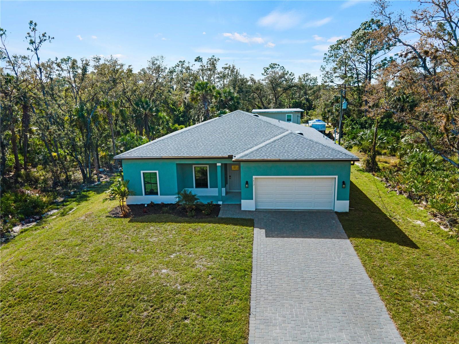 1417 Longson St Property Photo 5