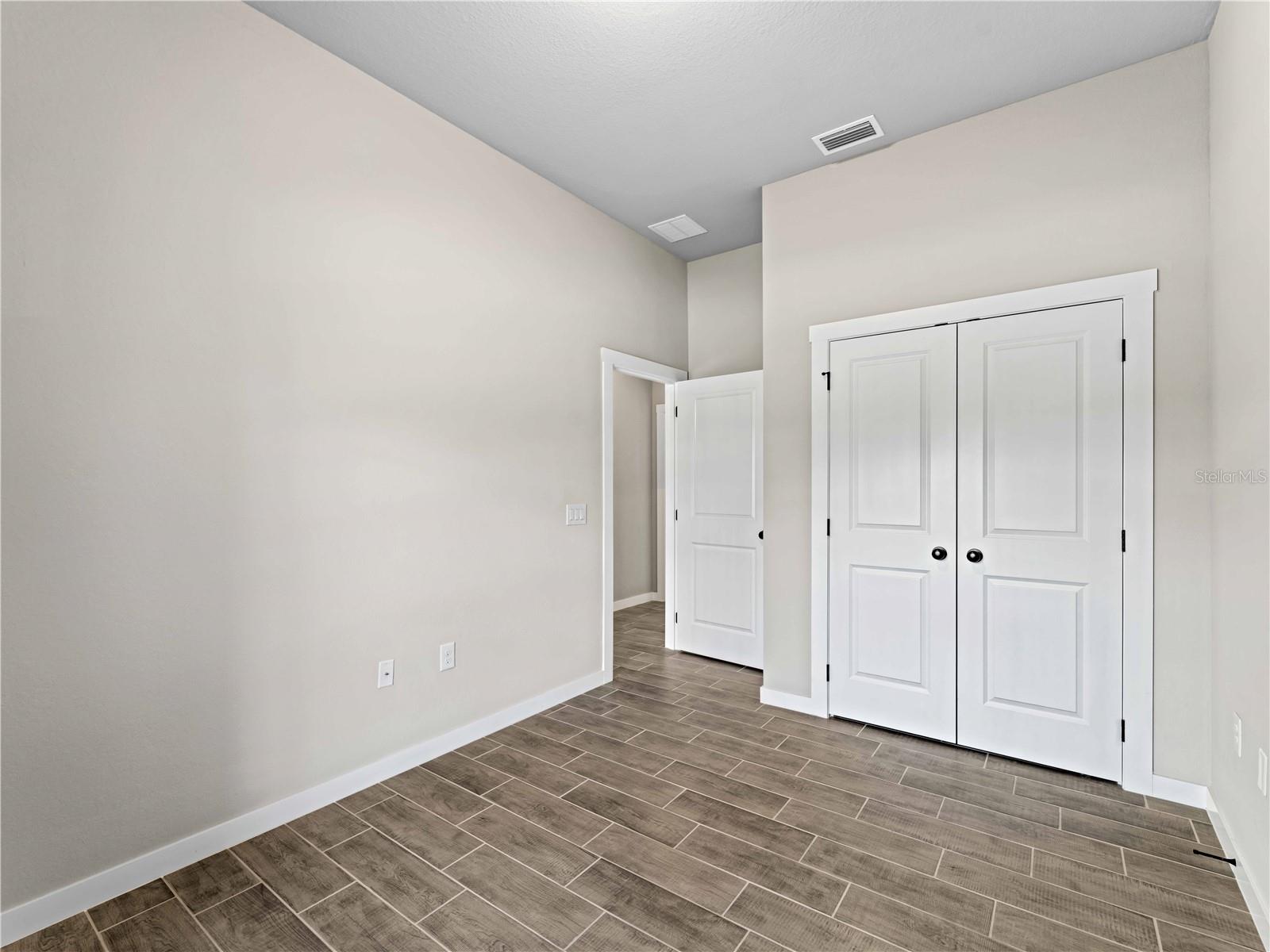 1417 Longson St Property Photo 11