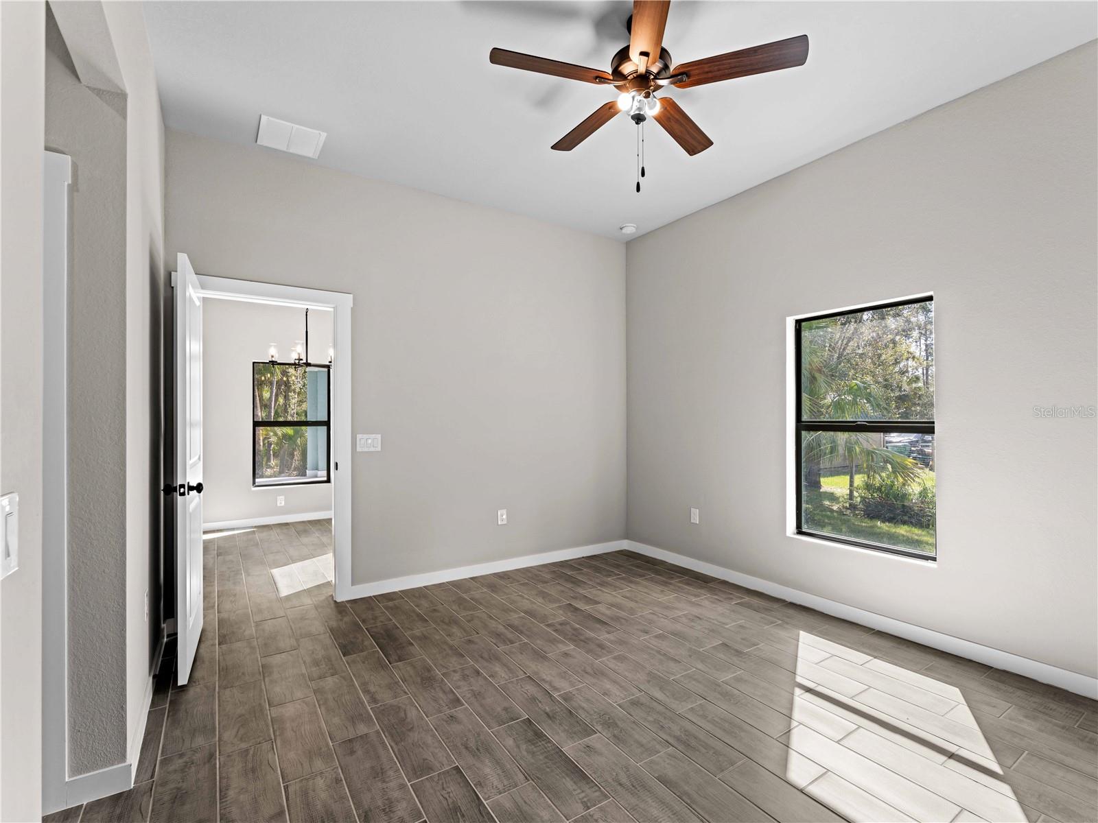 1417 Longson St Property Photo 20