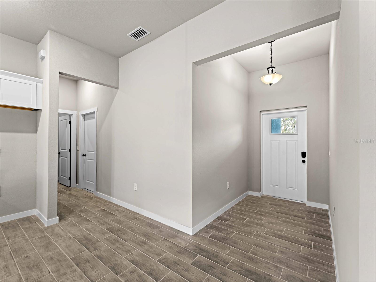 1417 Longson St Property Photo 28