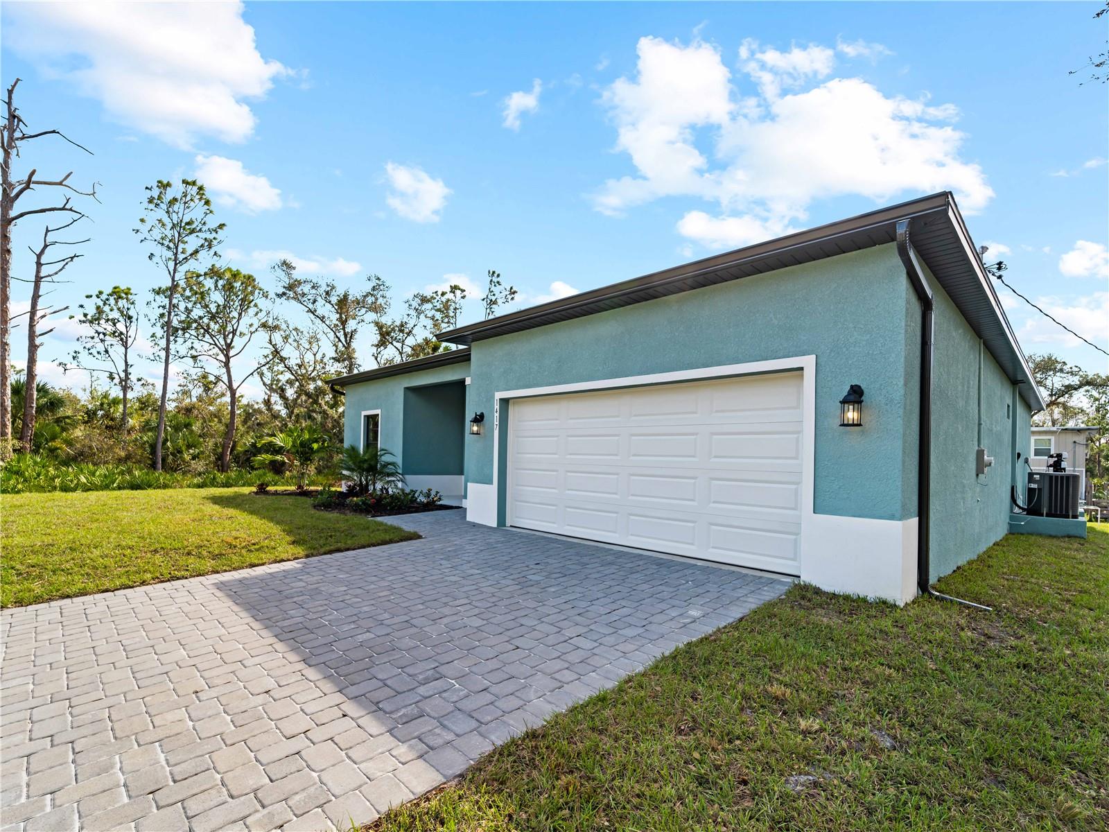 1417 Longson St Property Photo 47