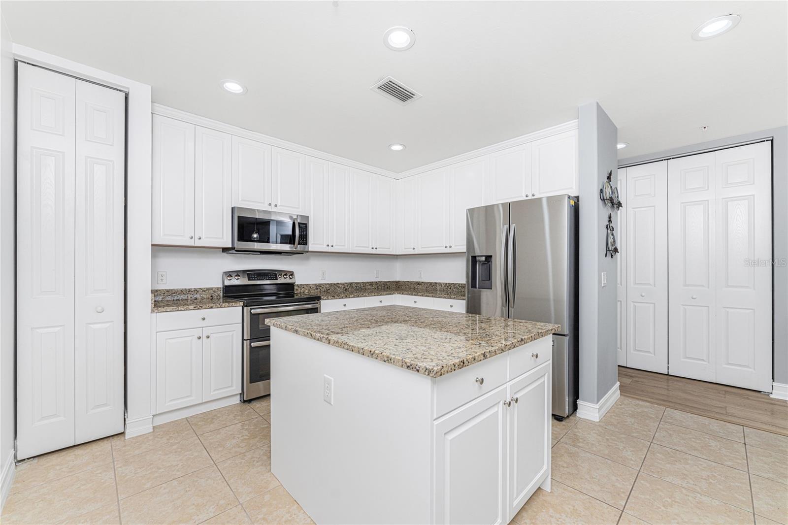 85 Vivante Blvd #8534 Property Photo 25